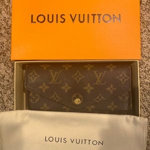 Louis Vuitton Sarah Wallet
